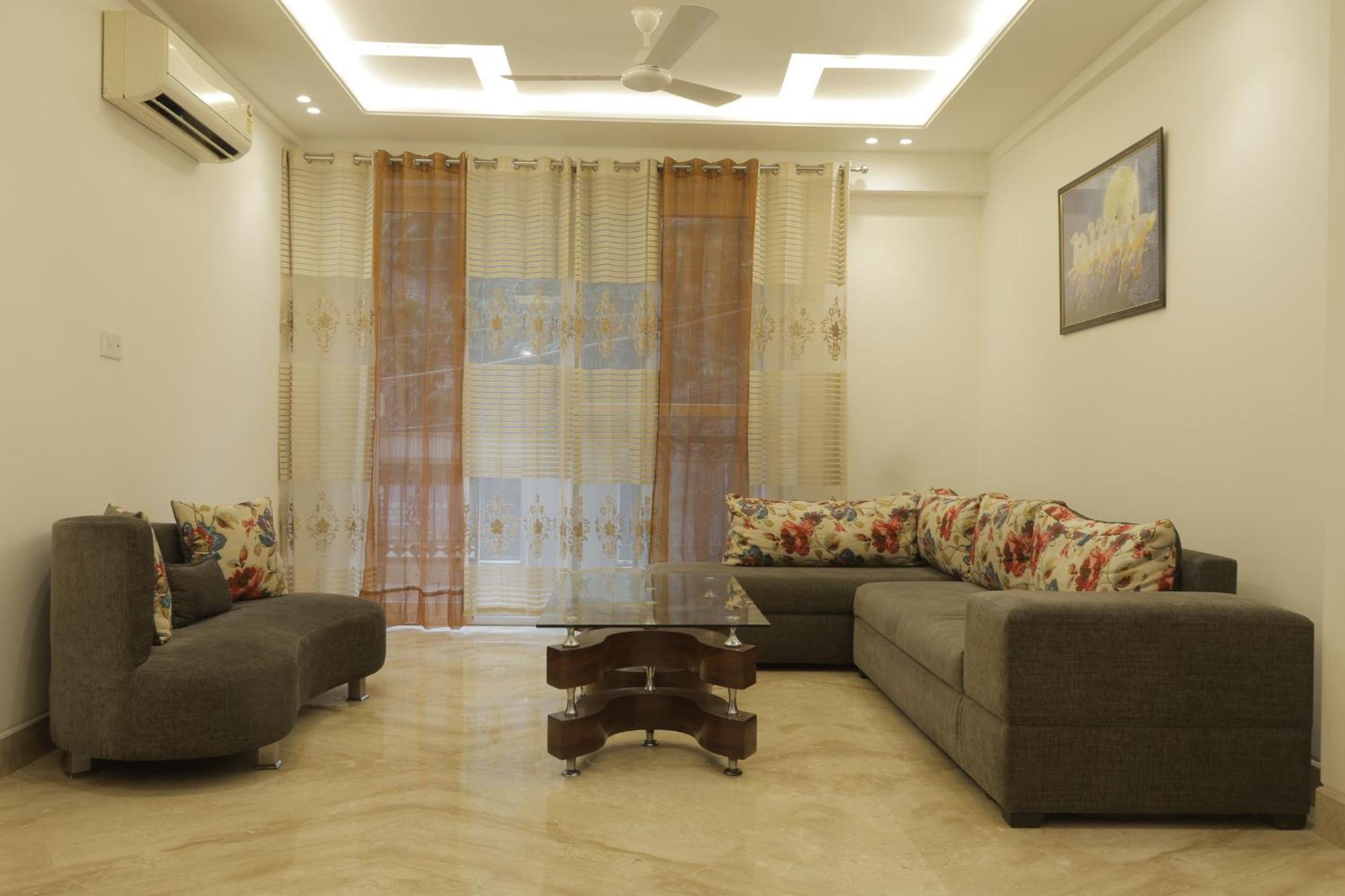 לינה וארוחת בוקר ניו דלהי Under My Roof Superio מראה חיצוני תמונה